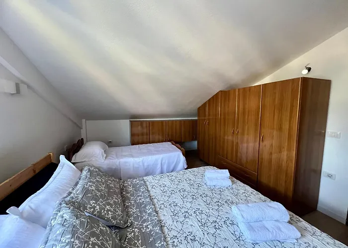 Sunny Apartment Tirana